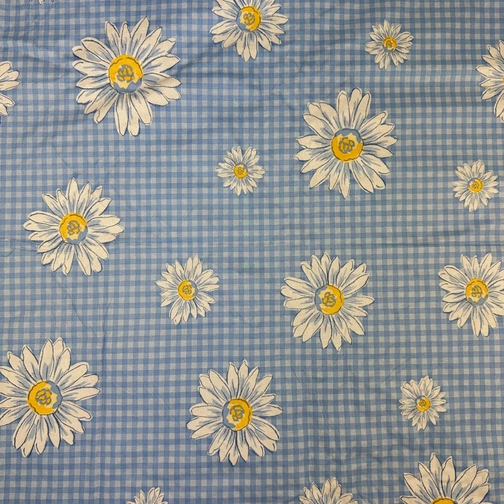 70s Vtg Blue Gingham Daisy Floral Oval Tablecloth Flannel Backed 50x68